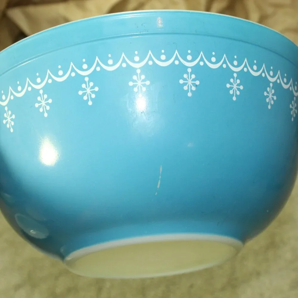Vtg Pyrex Snowflake Blue Garland Nesting Mixing Bowls Set of 4 401 - 404 1970's